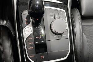 BMW 3-SARJA esikatselu 14