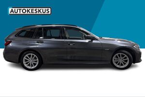 BMW 3-SARJA esikatselu 4