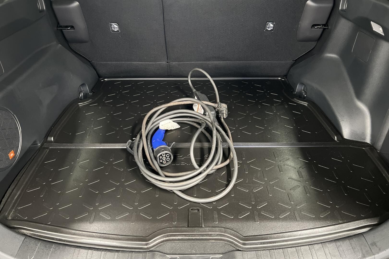 TOYOTA RAV4 Plug-in iso kuva 11