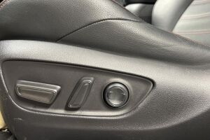 TOYOTA RAV4 Plug-in esikatselu 13