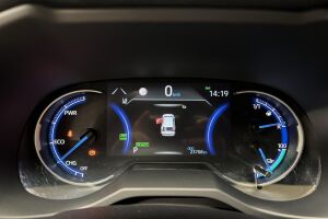 TOYOTA RAV4 Plug-in esikatselu 16