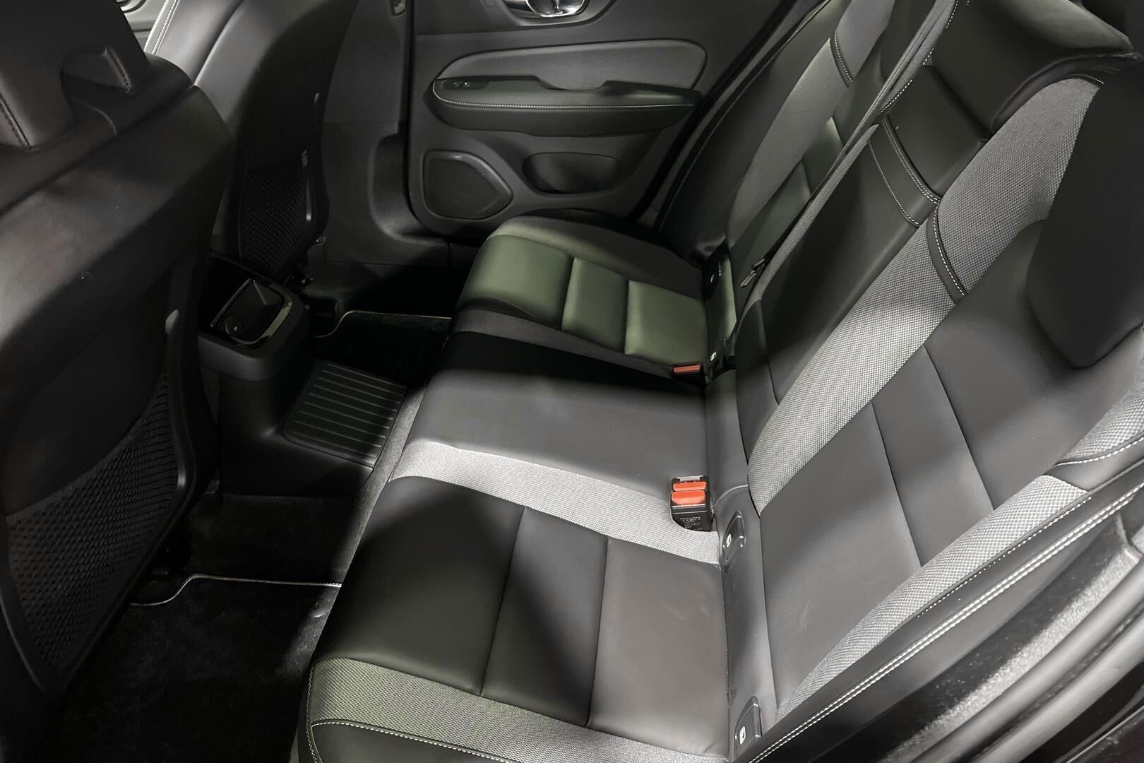 VOLVO V60 iso kuva 8