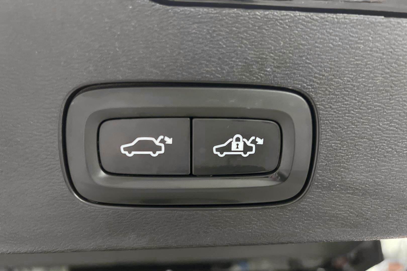 VOLVO V60 iso kuva 12