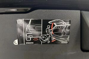 VOLVO V60 esikatselu 13