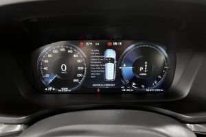 VOLVO V60 esikatselu 19