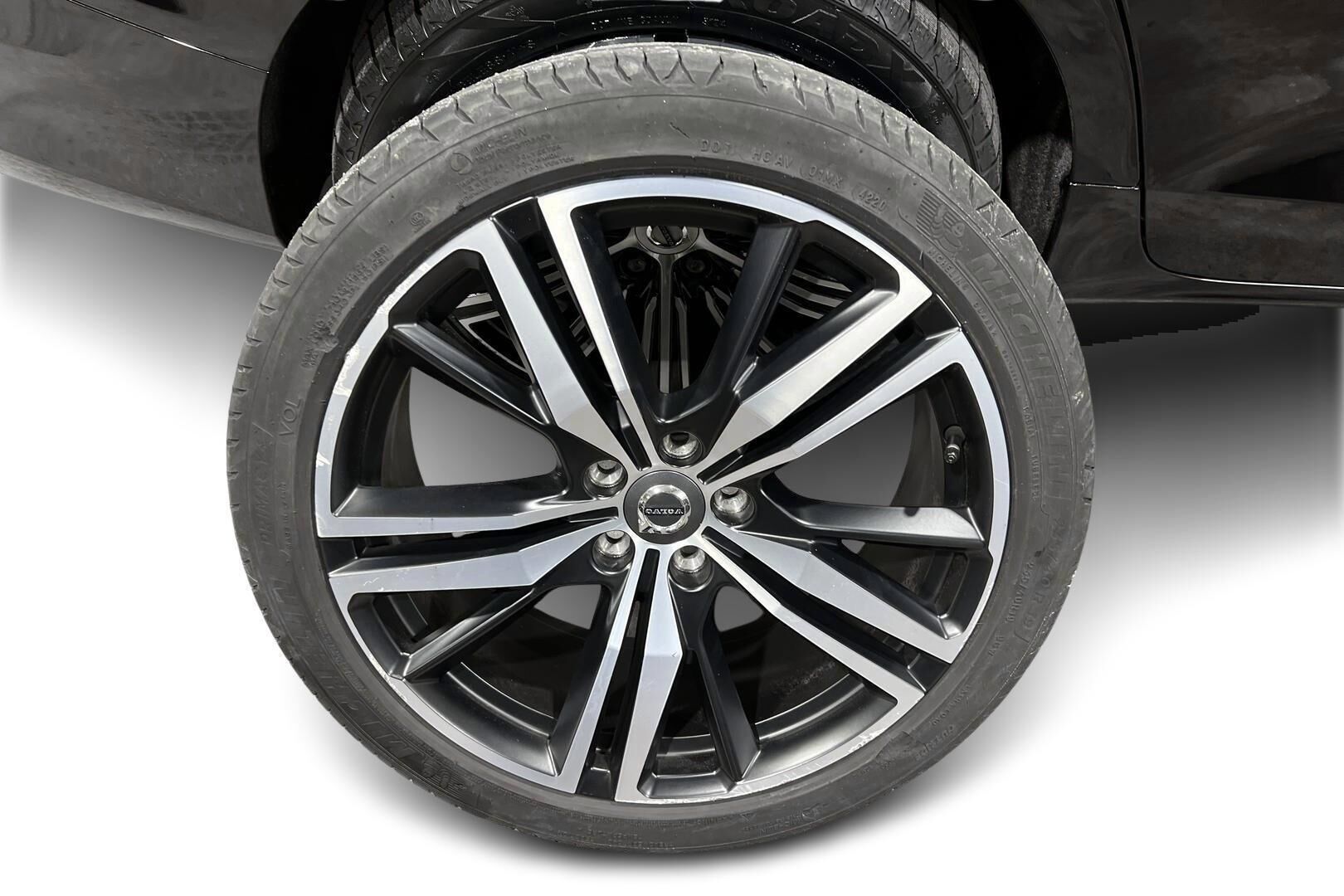 VOLVO V60 iso kuva 23