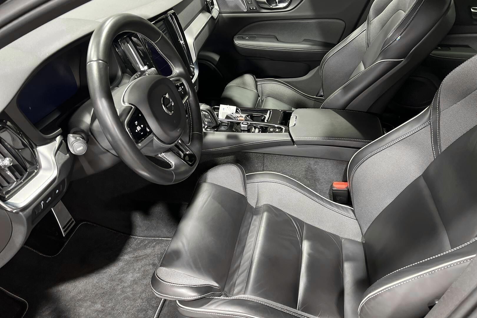 VOLVO V60 iso kuva 7