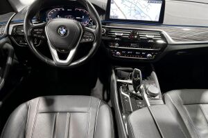 BMW 5-SARJA esikatselu 9