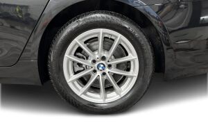 BMW 5-SARJA esikatselu 11