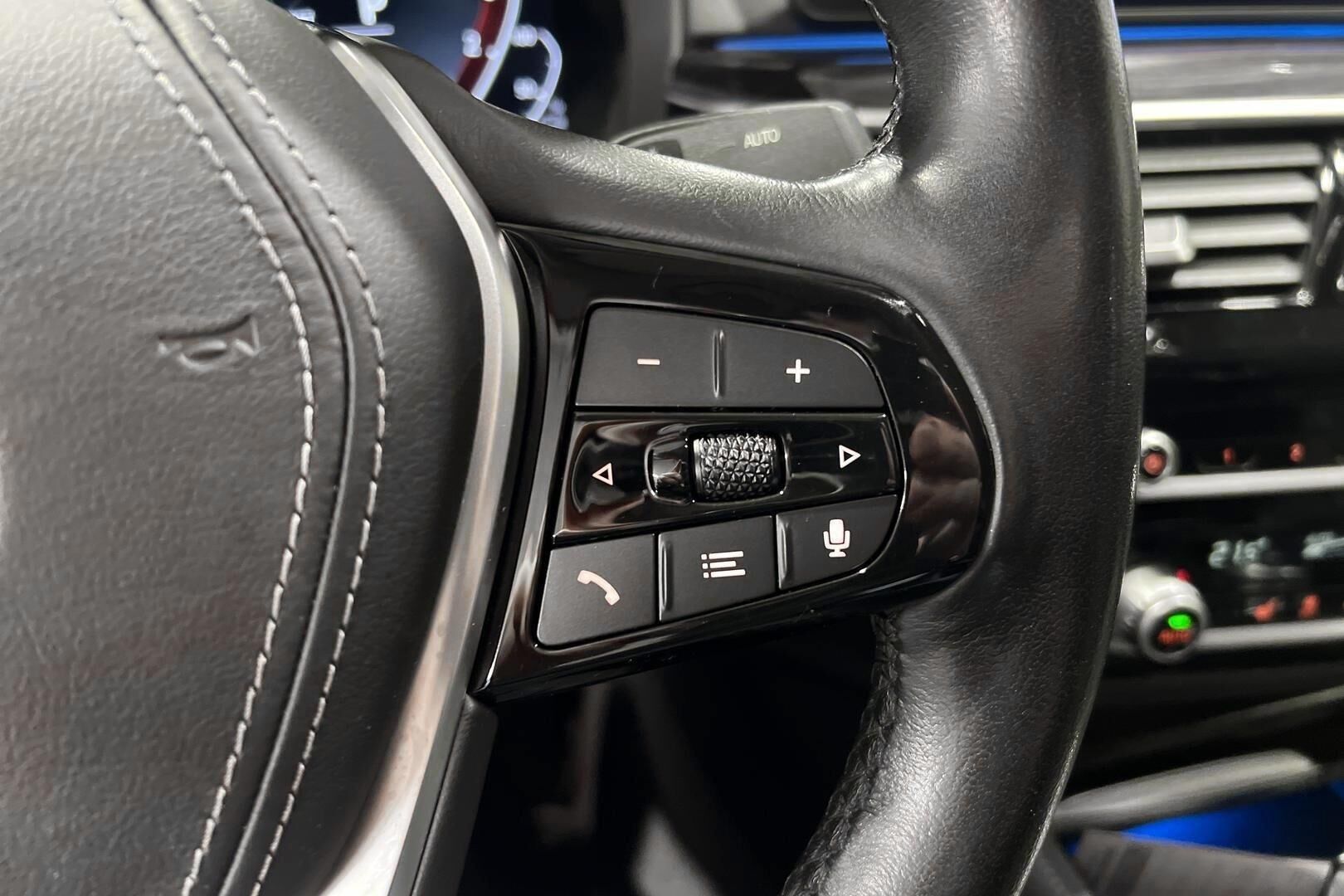 BMW 5-SARJA iso kuva 13