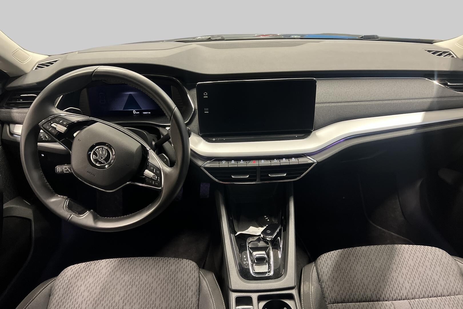 SKODA OCTAVIA iso kuva 10