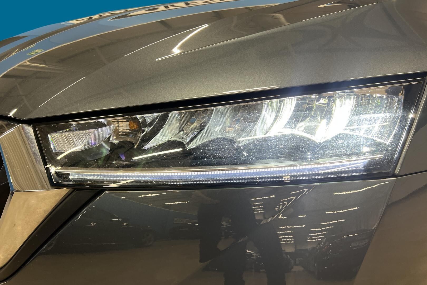 SKODA OCTAVIA iso kuva 21