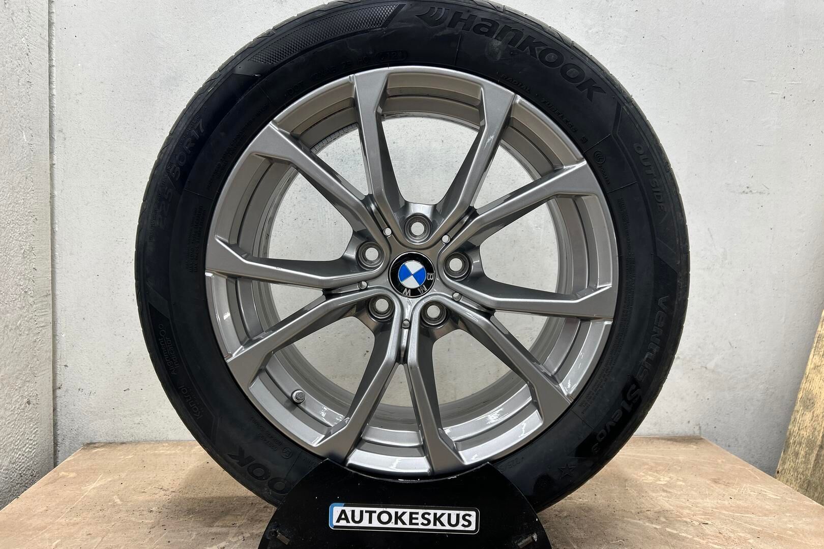 BMW 3-SARJA iso kuva 12