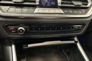 BMW 3-SARJA esikatselu 16