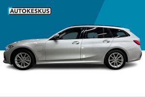 BMW 3-SARJA esikatselu 7