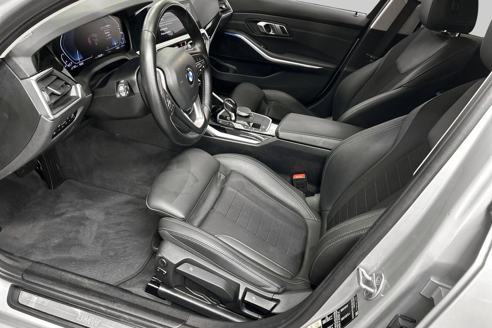 BMW 3-SARJA iso kuva 9