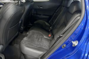 TOYOTA C-HR esikatselu 10