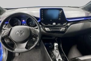TOYOTA C-HR esikatselu 11