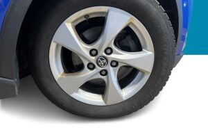 TOYOTA C-HR esikatselu 13