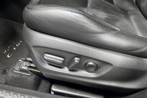 TOYOTA C-HR esikatselu 16