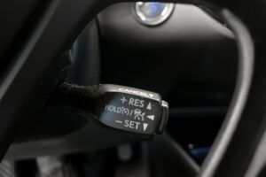 TOYOTA C-HR esikatselu 19