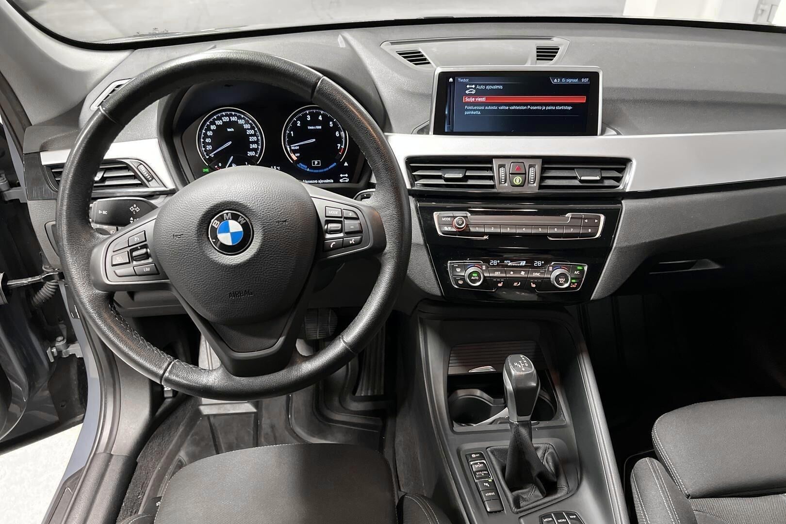 BMW X1 iso kuva 5
