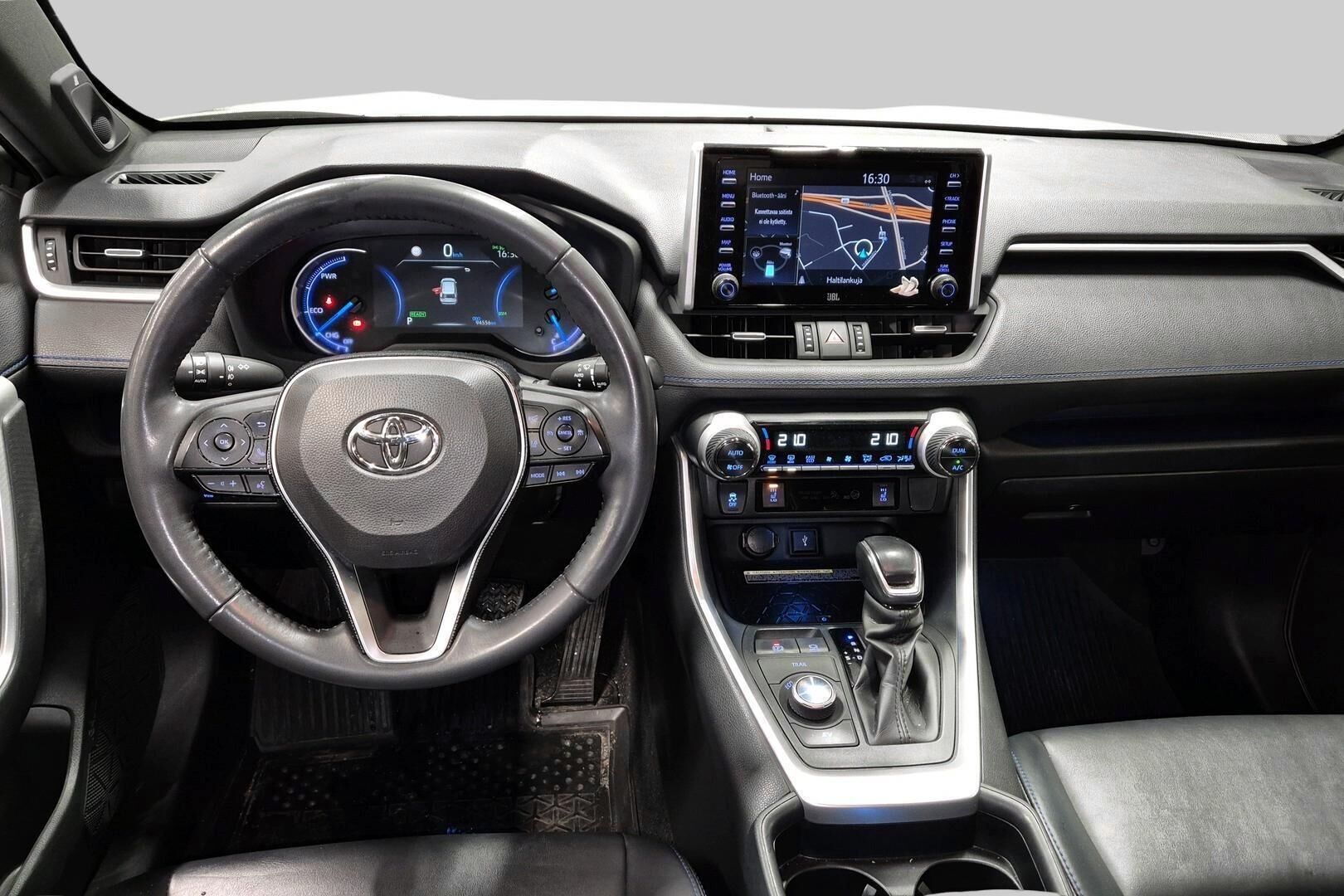 TOYOTA RAV4 iso kuva 1