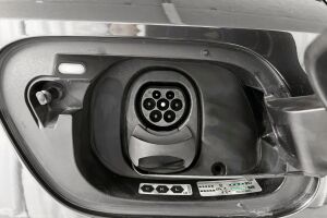 VOLKSWAGEN ID.4 esikatselu 15