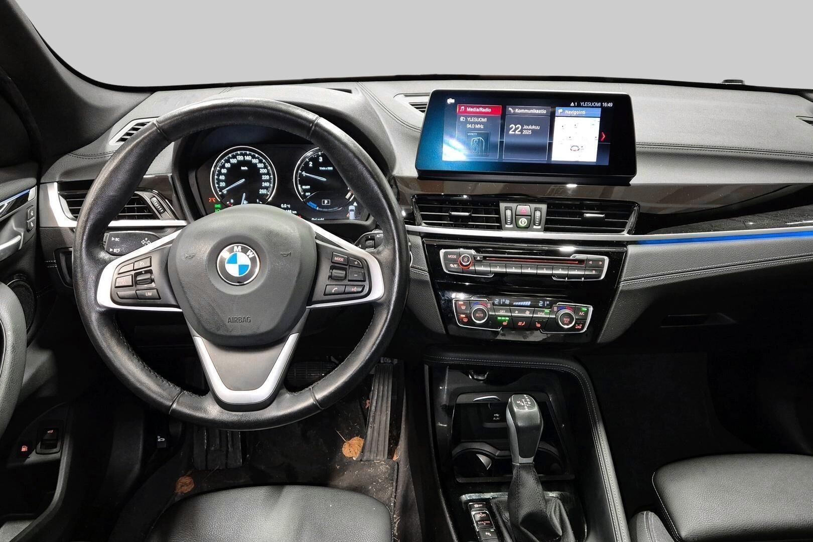 BMW X1 iso kuva 1