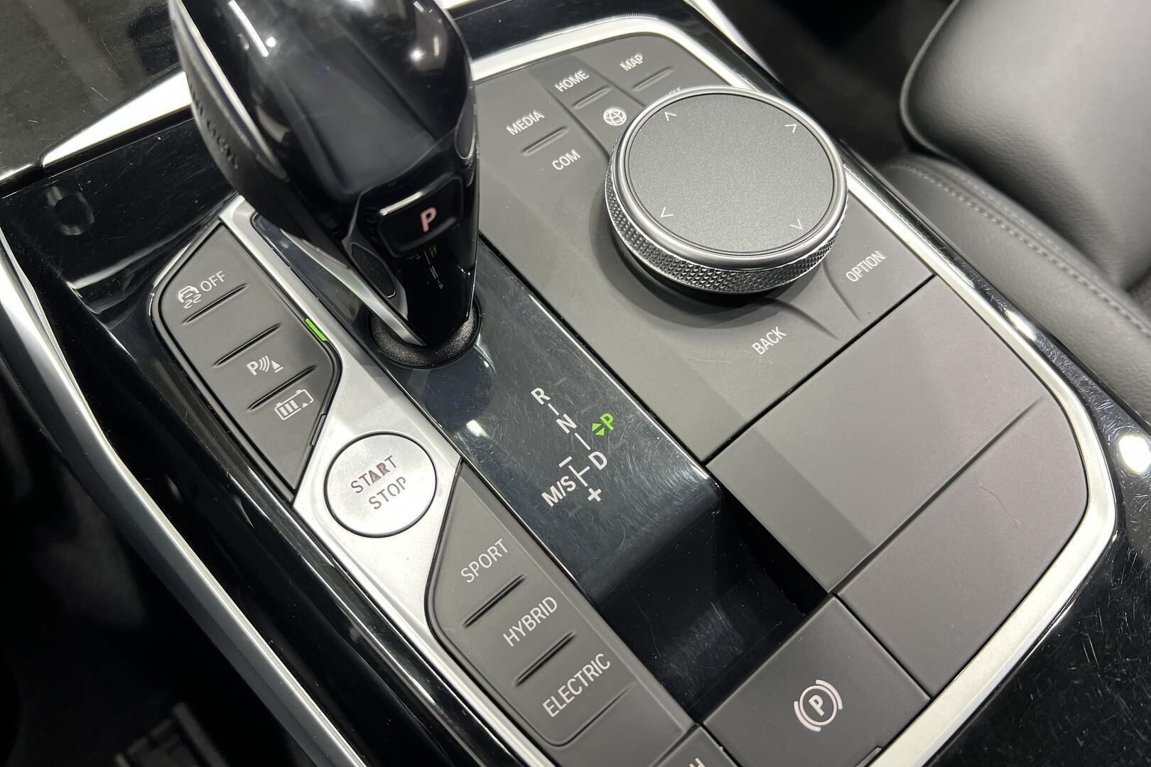 BMW 3-SARJA iso kuva 19