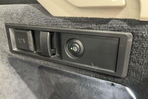 BMW 3-SARJA esikatselu 24