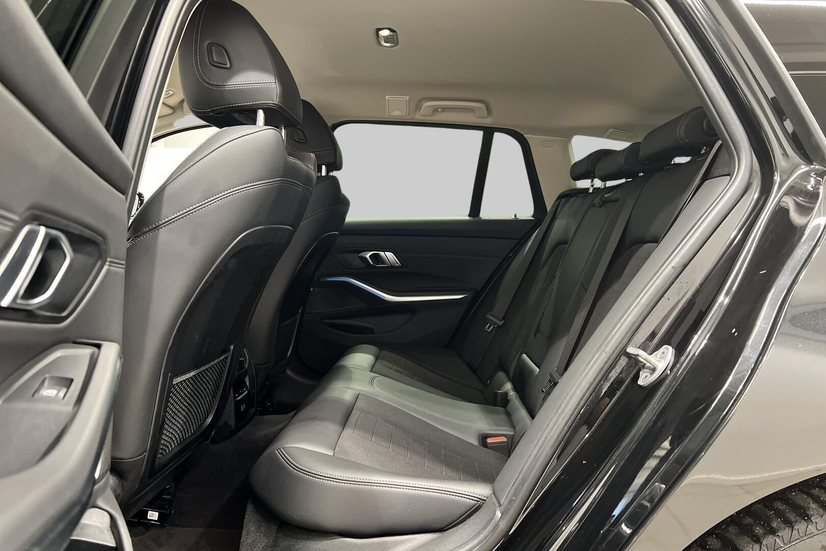 BMW 3-SARJA iso kuva 9