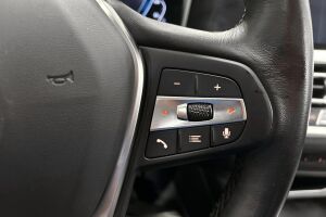 BMW 3-SARJA esikatselu 18