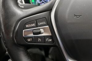 BMW 3-SARJA esikatselu 21