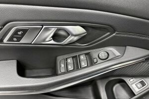 BMW 3-SARJA esikatselu 23