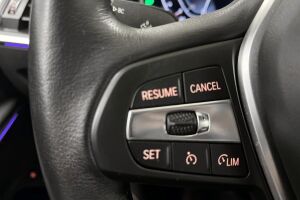 BMW 3-SARJA esikatselu 16