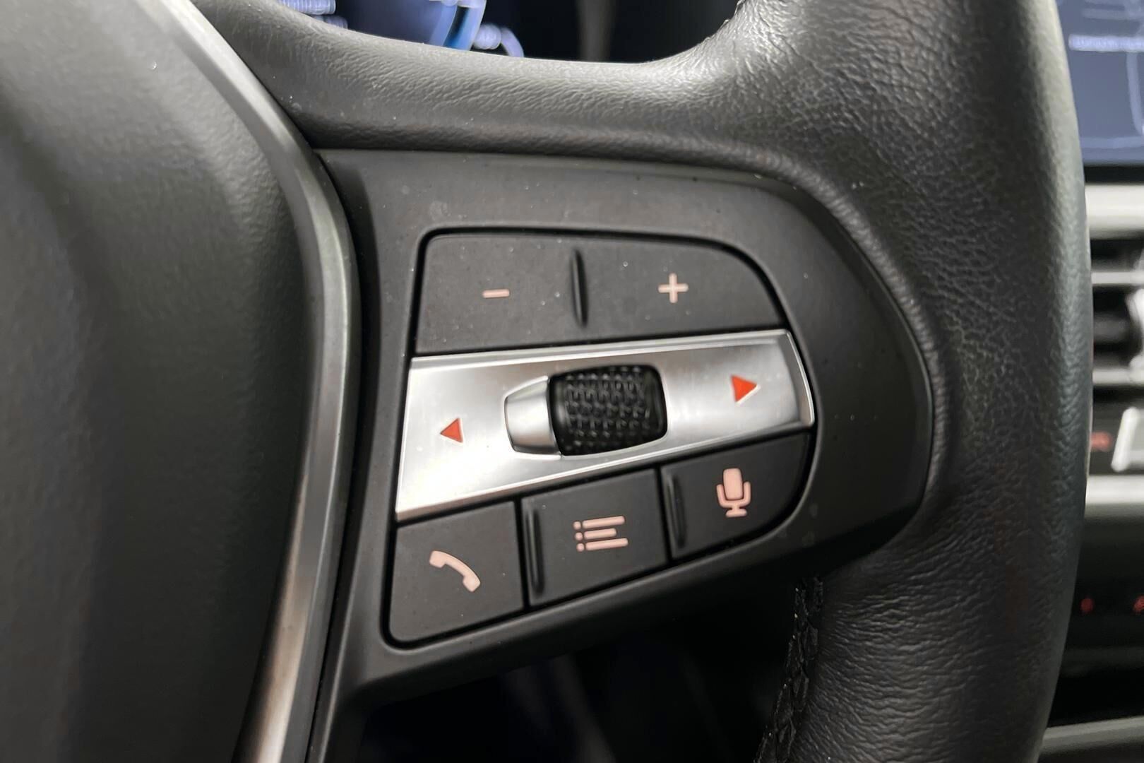 BMW 3-SARJA iso kuva 17