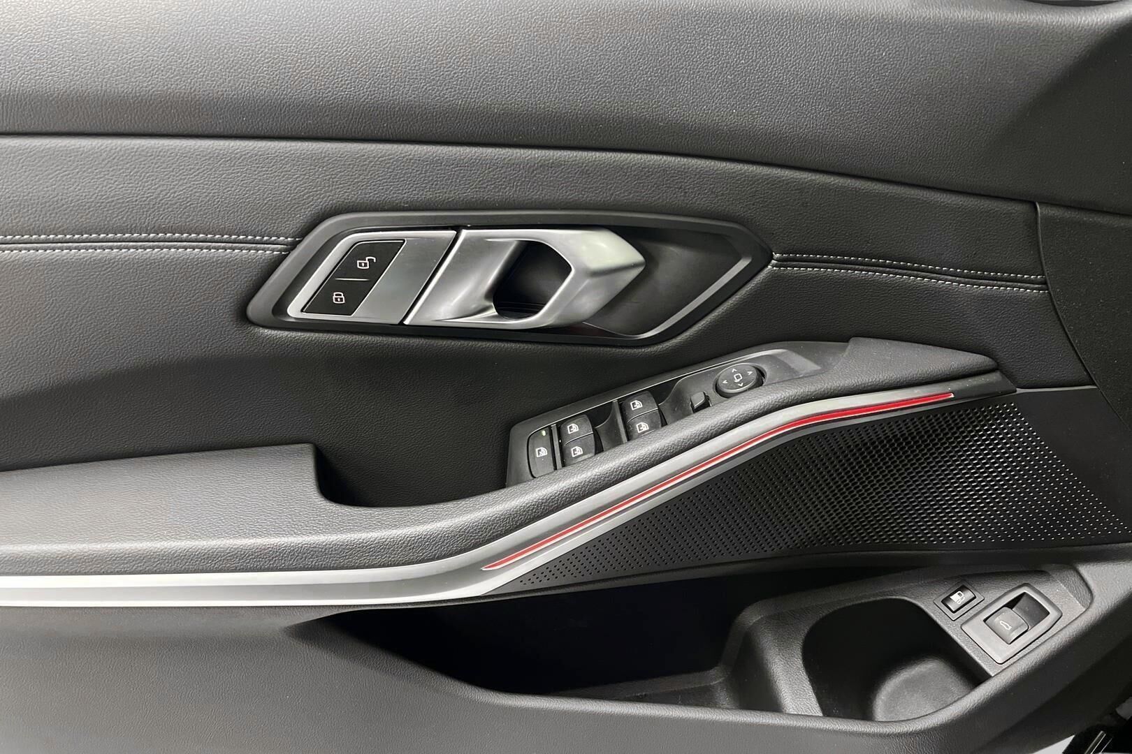 BMW 3-SARJA iso kuva 20