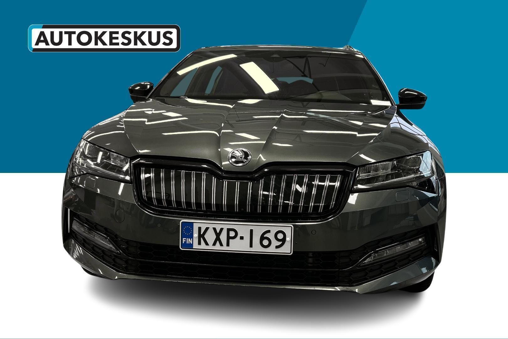 SKODA Superb iso kuva 1