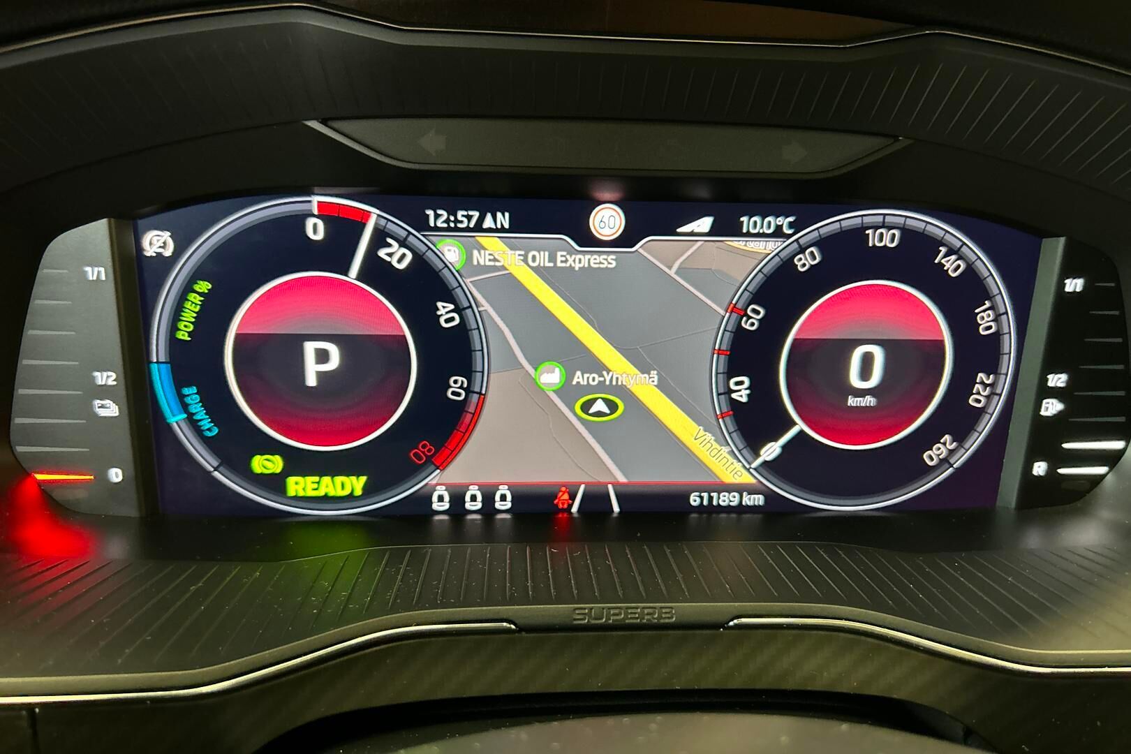 SKODA Superb iso kuva 13