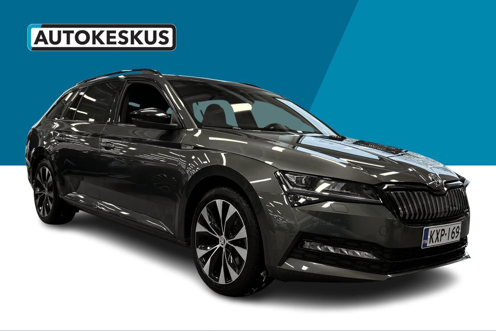 SKODA Superb iso kuva 2