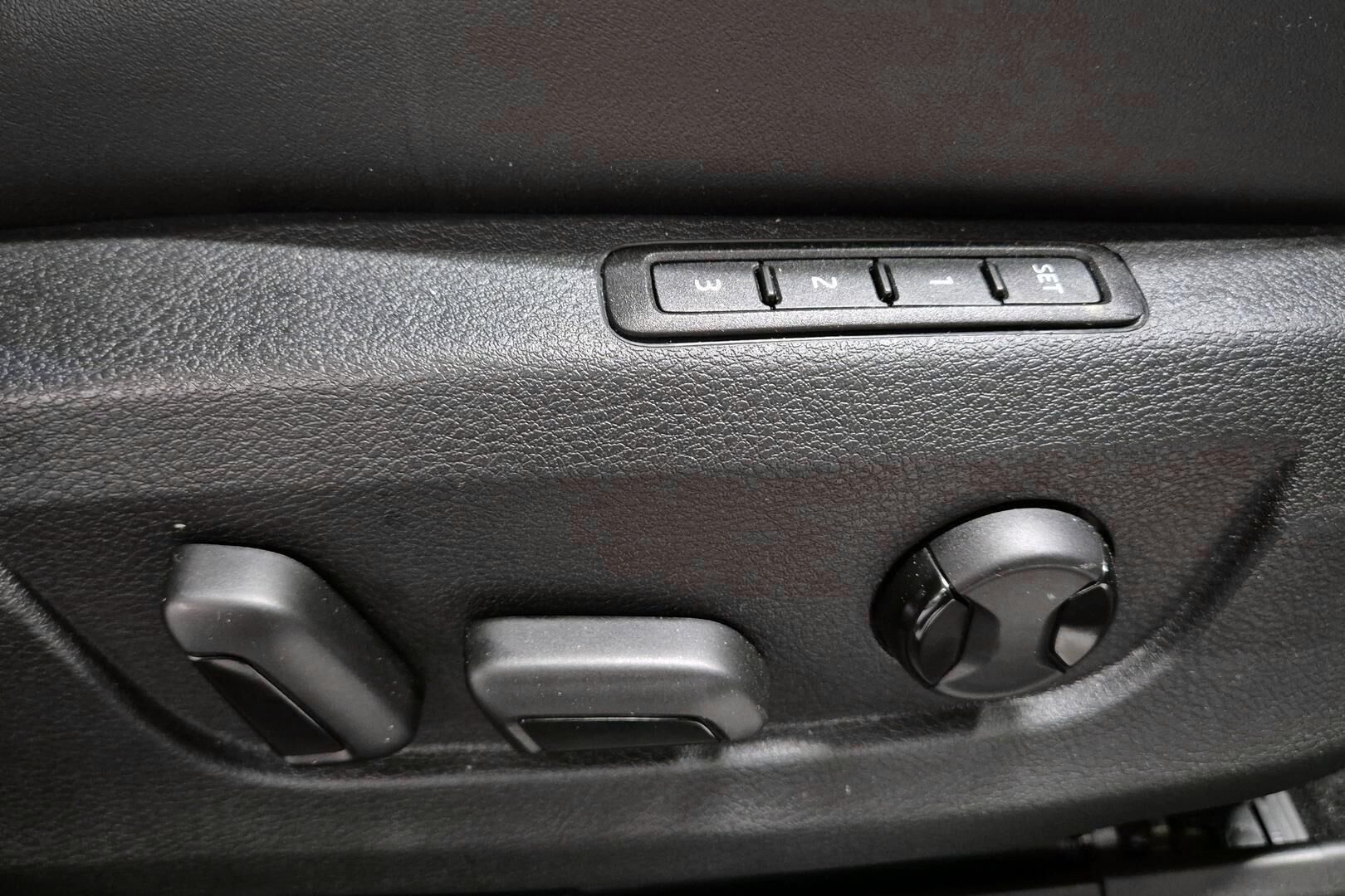 SKODA SUPERB iso kuva 5