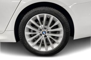 BMW 5-SARJA esikatselu 11