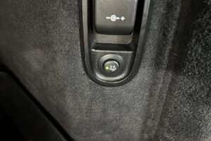 BMW 5-SARJA esikatselu 12