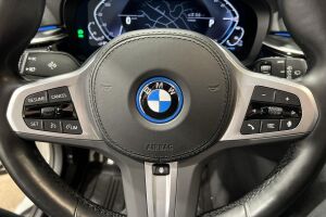 BMW 5-SARJA esikatselu 14