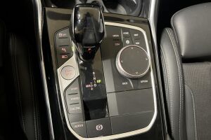 BMW 3-SARJA esikatselu 18