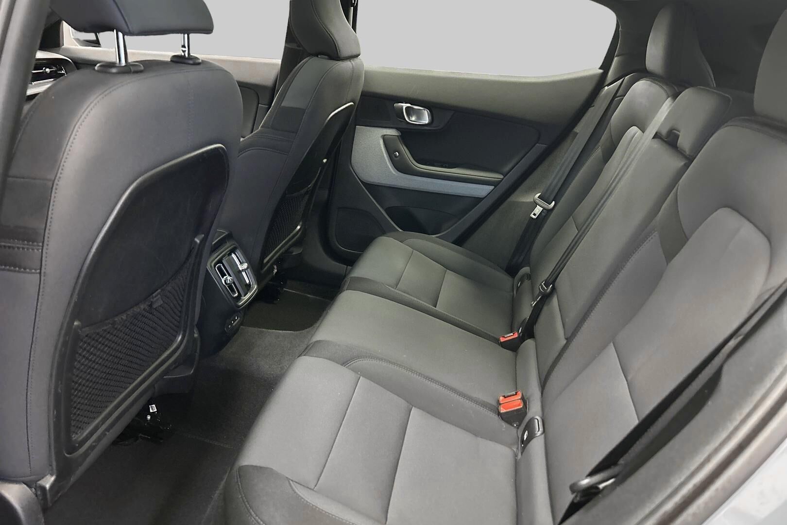 POLESTAR 2 iso kuva 11