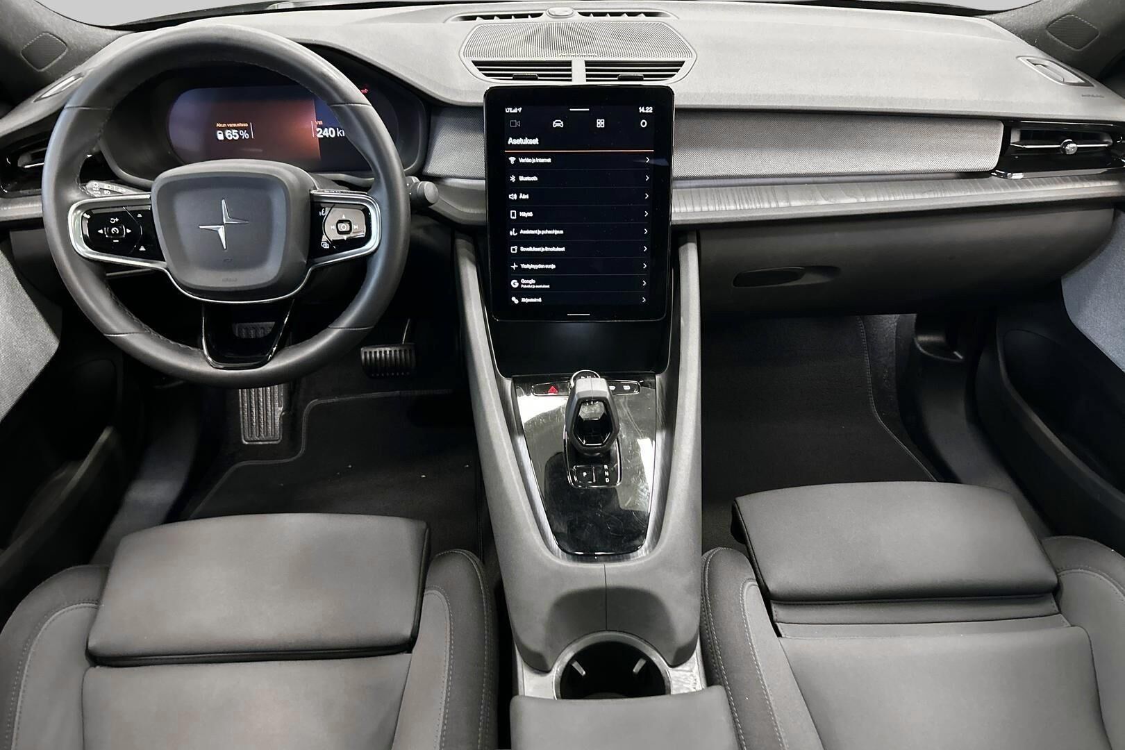 POLESTAR 2 iso kuva 11