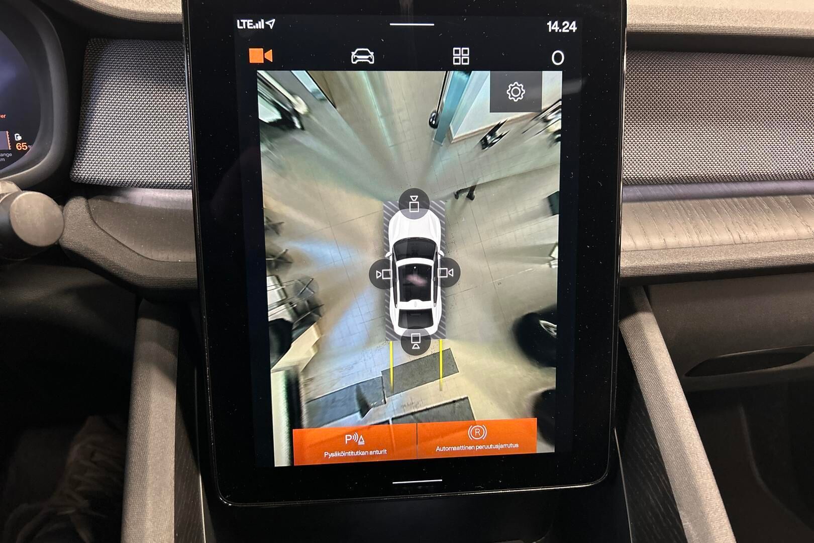 POLESTAR 2 iso kuva 19