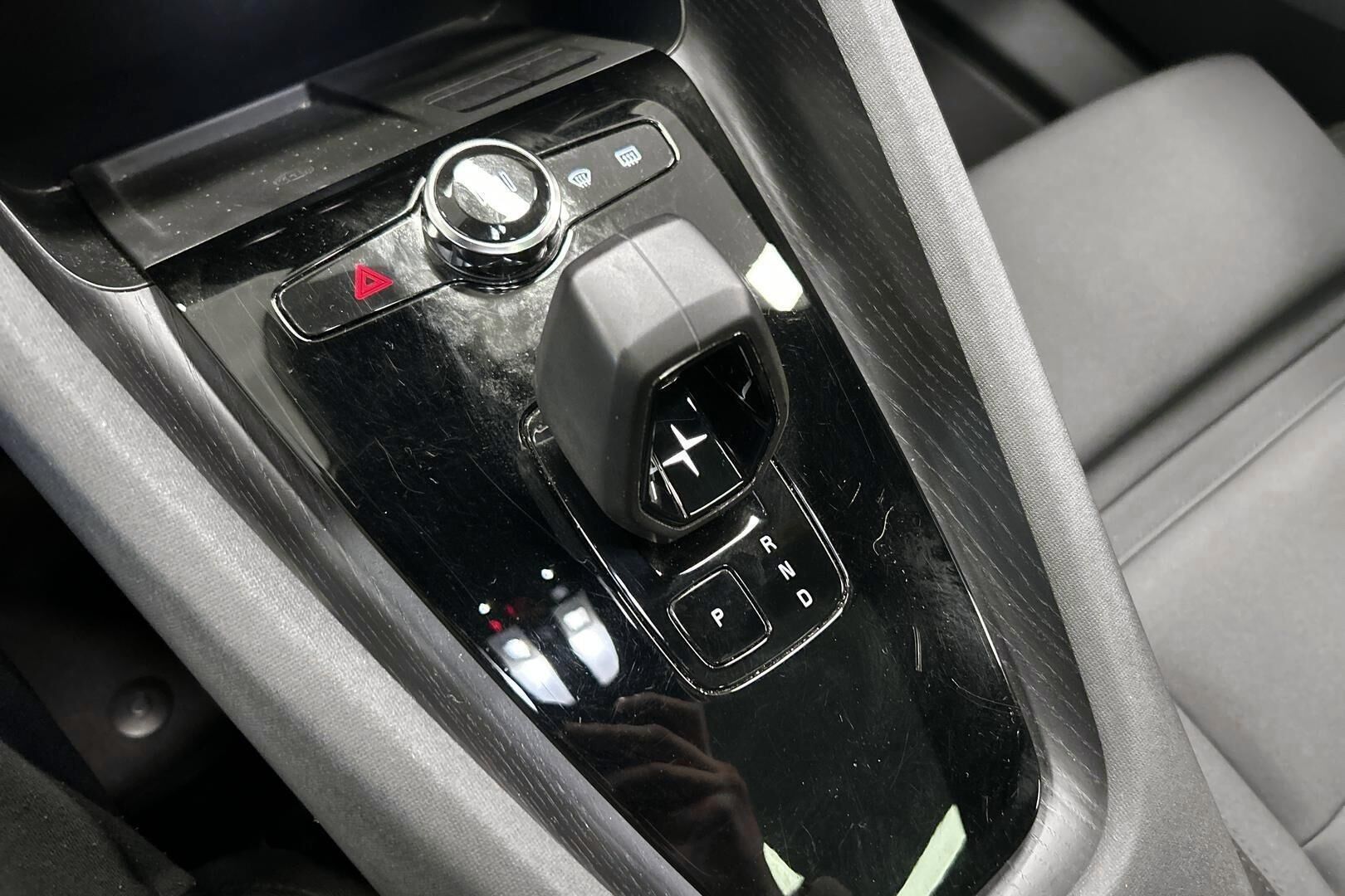 POLESTAR 2 iso kuva 22